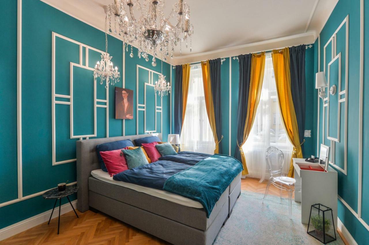Glamour Frida Apartment Прага Экстерьер фото
